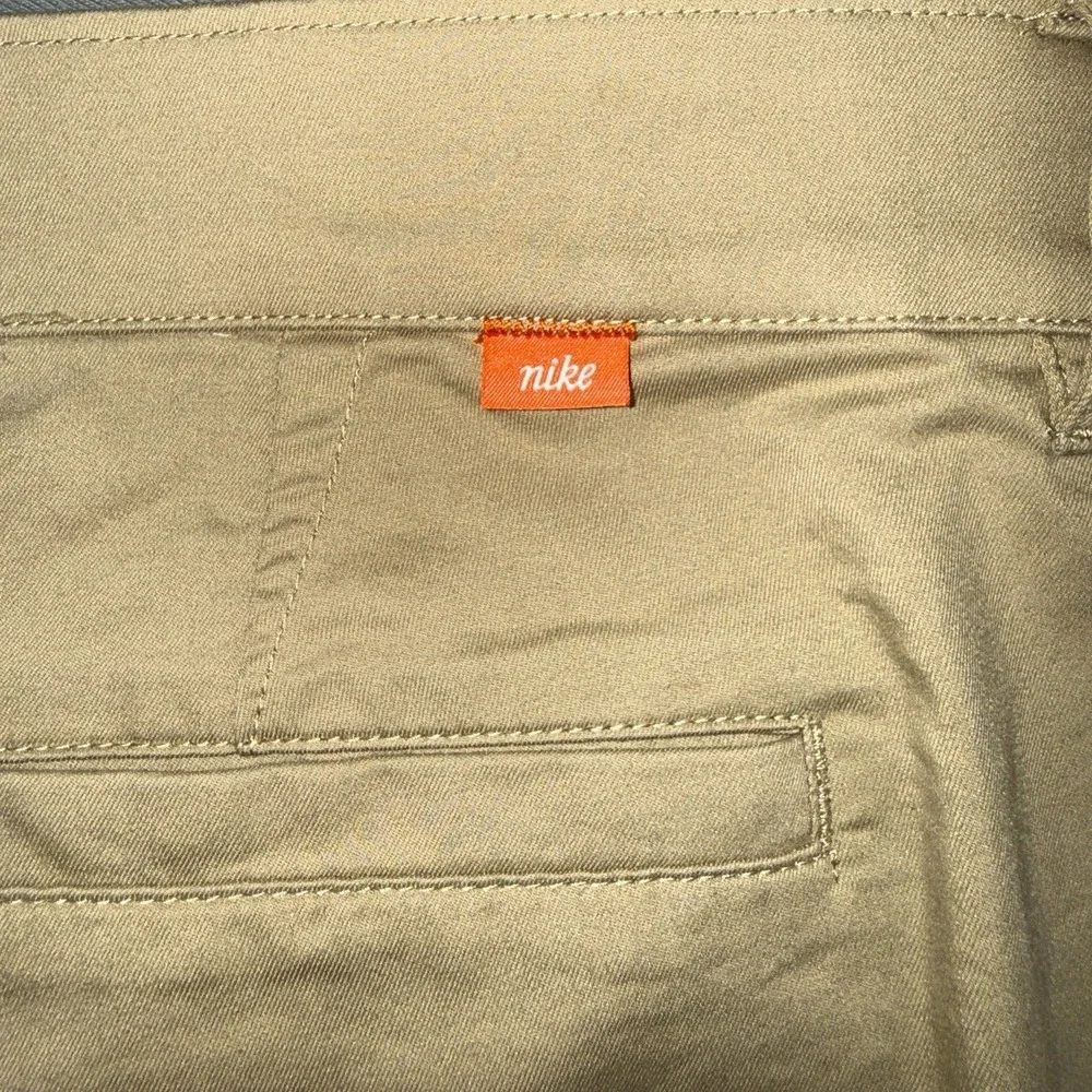 Men's Nike Dri-Fit Chino Golf‎ Shorts Tan Size 40